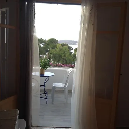 Nikoletta Parikia (Paros)
